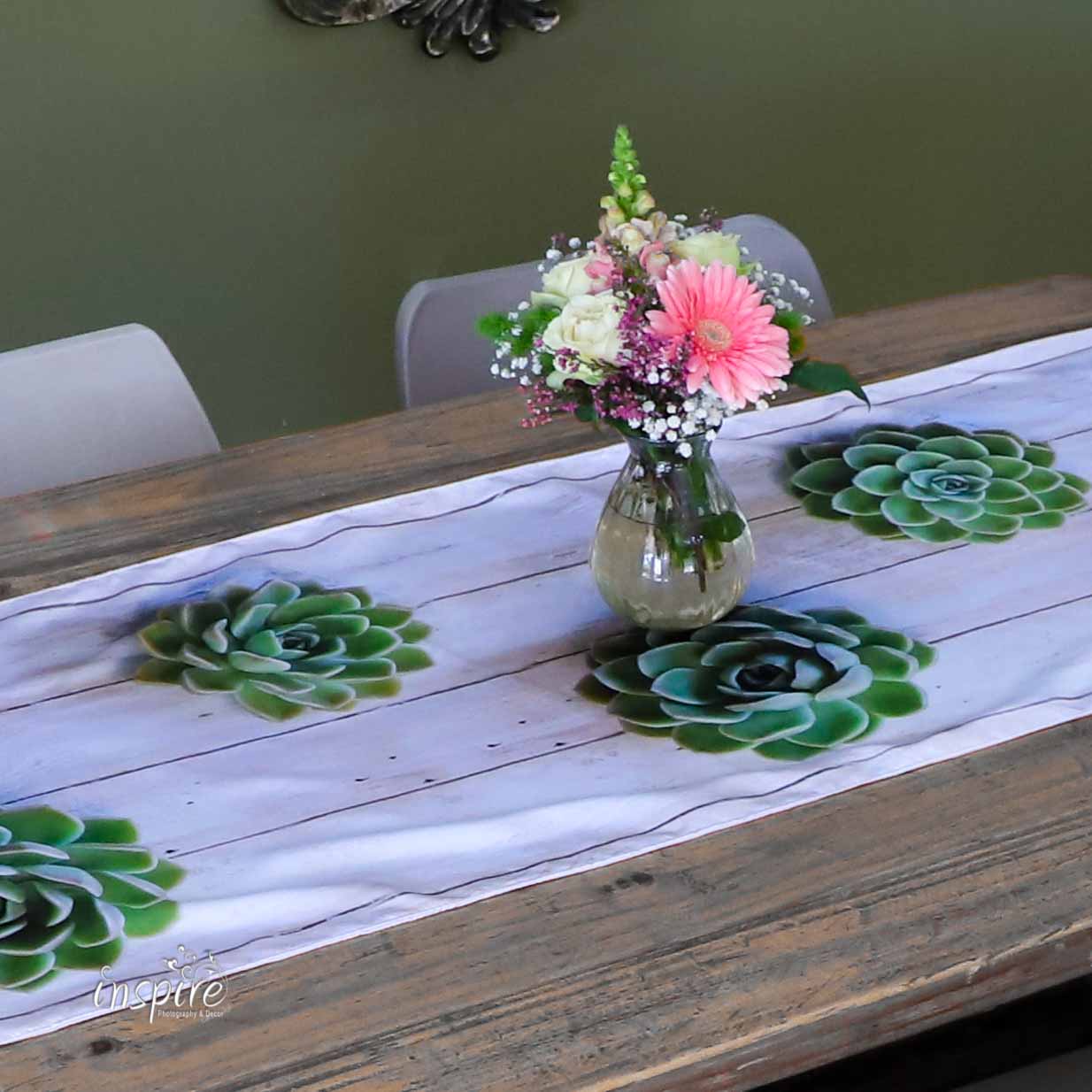 Table runners, succulents, kaktus, rots rosie, woestyn rosie, cacti, fabric, satin sheen, , table protection, wood, table decor, kombuis, kitchen decor, print, inspire photography and decor, dining room table, table cloth,