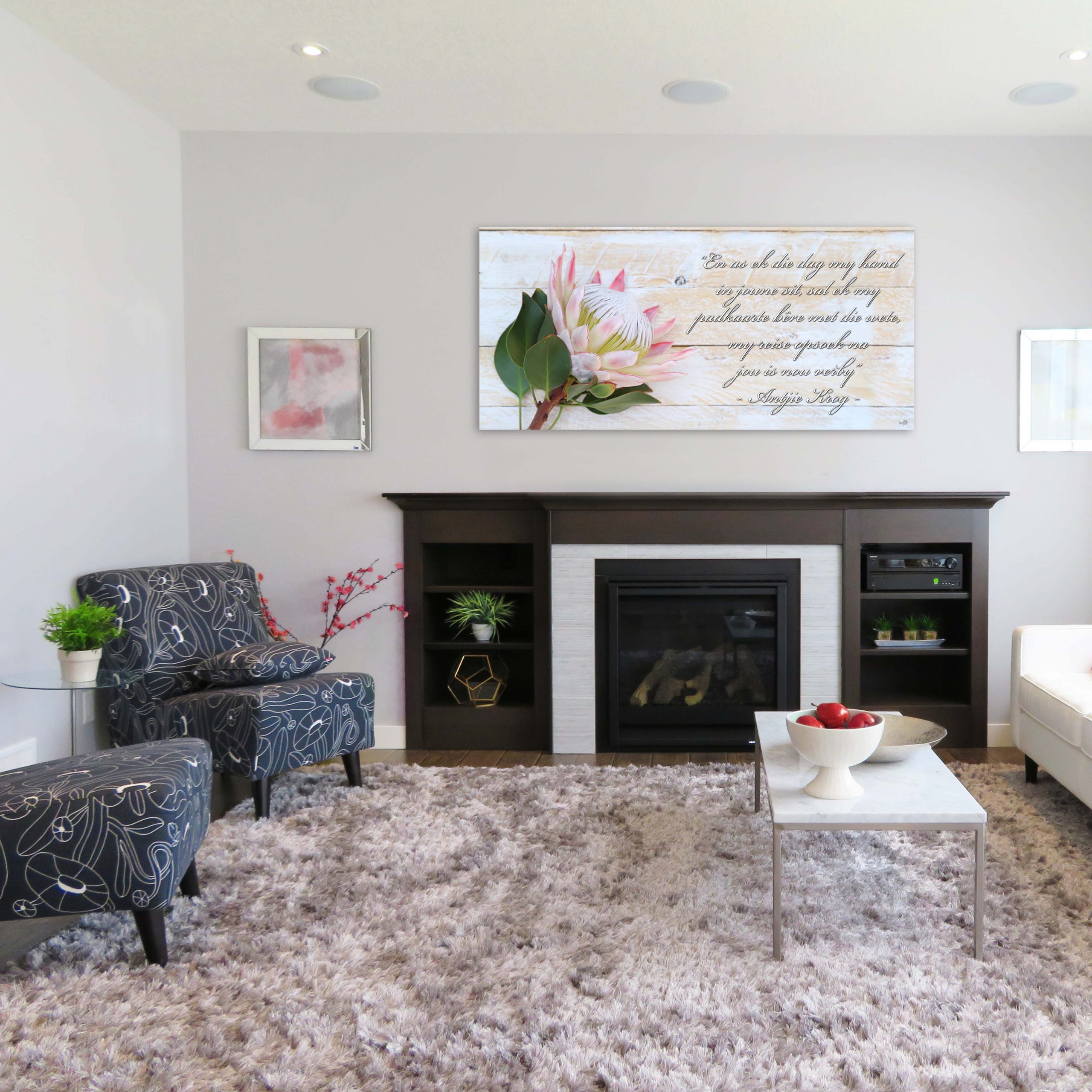 Pink protea, Canvas, canvas decor, wall art, print, inspire photography and decor, proteas, flowers, rustic white wood, pienk protea, south African art, pink protea on a white washed wooden background, canvas with words, antjie krog woorde